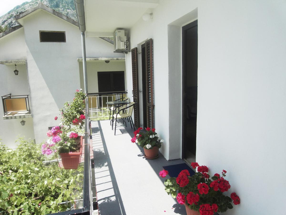 Apartment Ivana Kotor Exterior foto